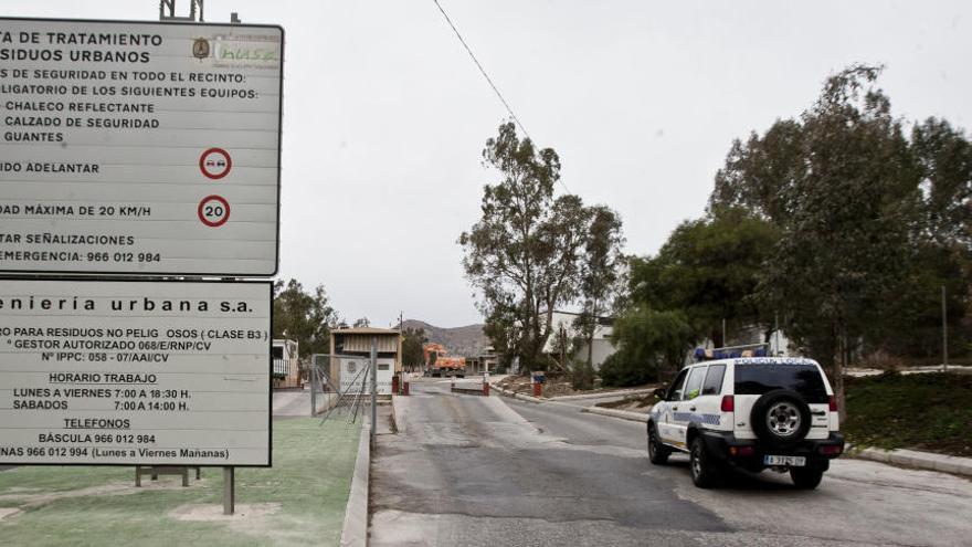 Entrada a la planta de residuos