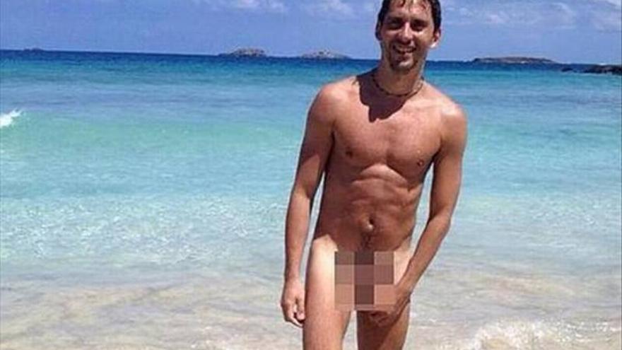 Paco León se desnuda para festejar su millón de seguidores en Twitter