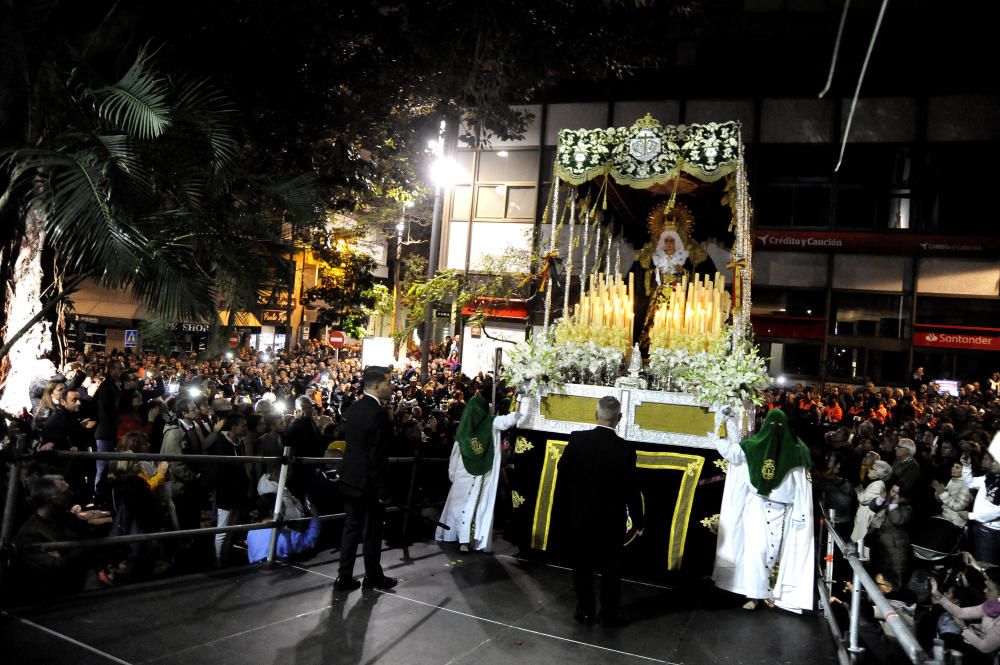 Semana Santa: Procesión de la Macarena en Santa Cr