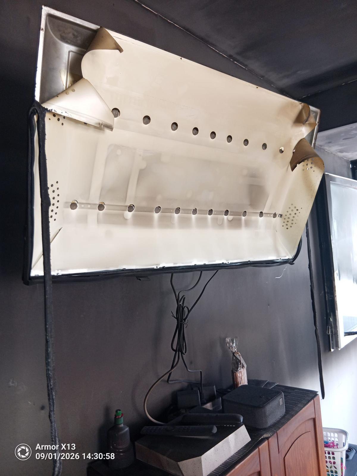 Plasma calcinado en el incendio.