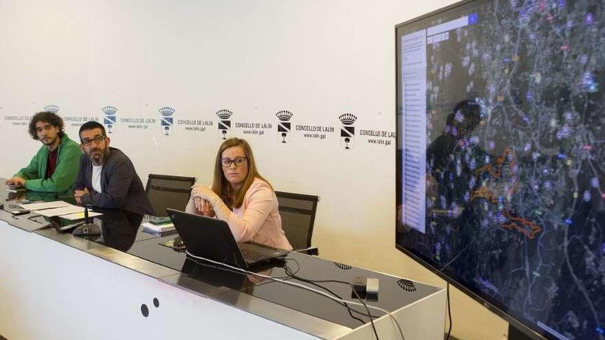 Martín Riádigos, Francisco Vilariño y Nuria Álvarez presentaron ayer el proyecto. // Bernabé/Ana Agra