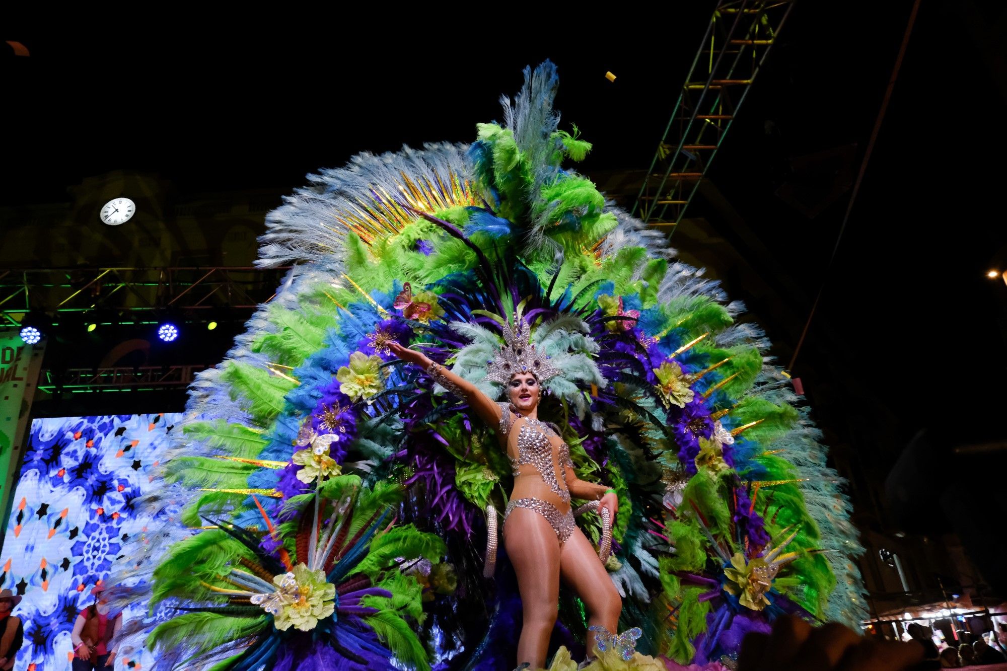 El Carnaval de Málaga ya toma las calles tras el pregón de Maxi