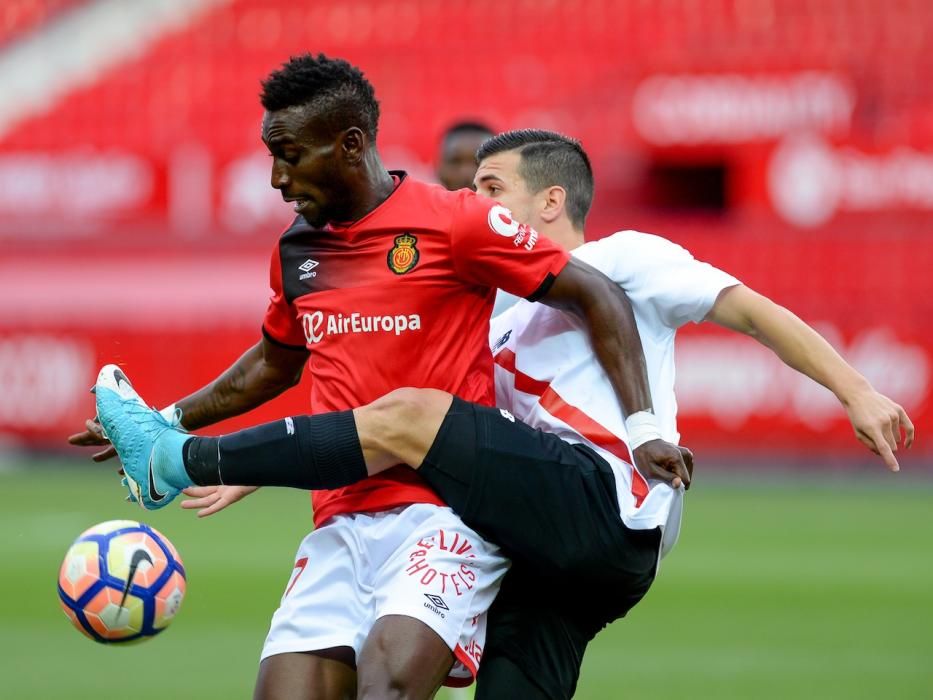 Real Mallorca kann doch noch siegen. Der Zweitligist hat am Sonntag (30.4.) das Auswärtsspiel gegen die zweite Mannschaft des FC Sevilla mit 3:2 gewonnen. Damit endet eine Serie von zehn erfolglosen Spielen.