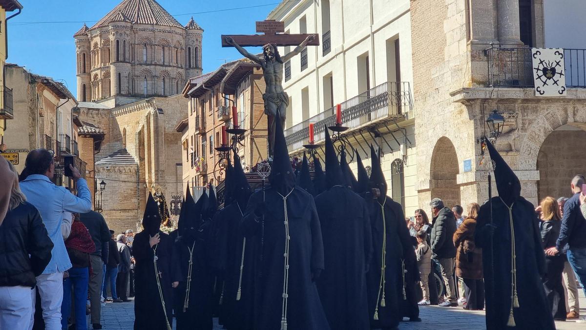 GALERÍA | Toro se rinde ante la procesión de Jesús Nazareno y Ánimas de la Campanilla