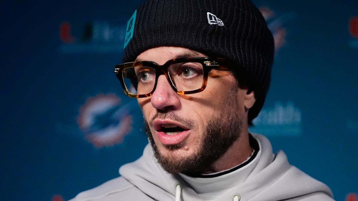 Mike McDaniel, ya ex entrenador de los Dolphins de Miami.