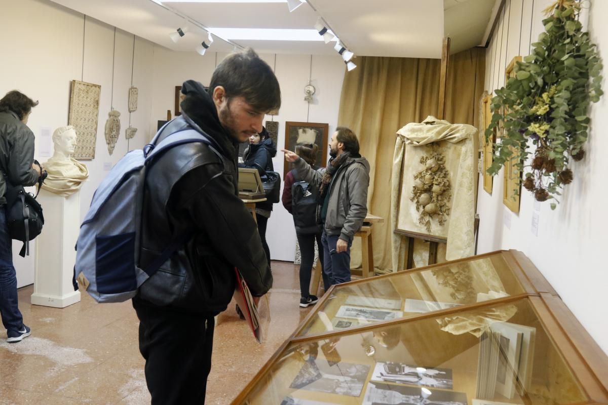 La escuela Mateo Inurria rinde un homenaje al escultor cordobés