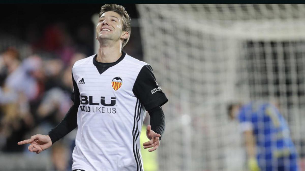 Luciano Vietto llega a Valencia