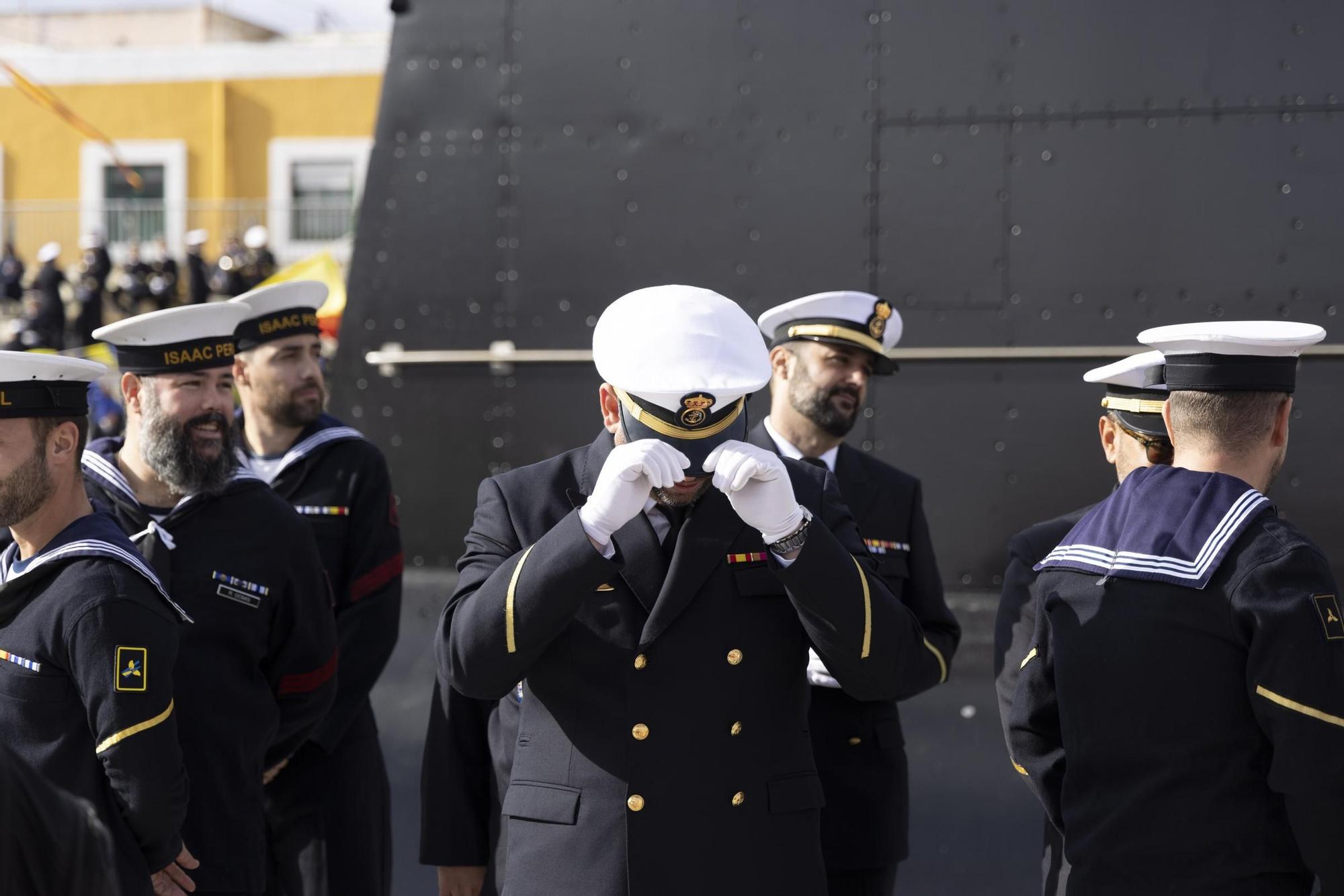 FOTOS: La Armada recibe el submarino S-81 de manos de Navantia