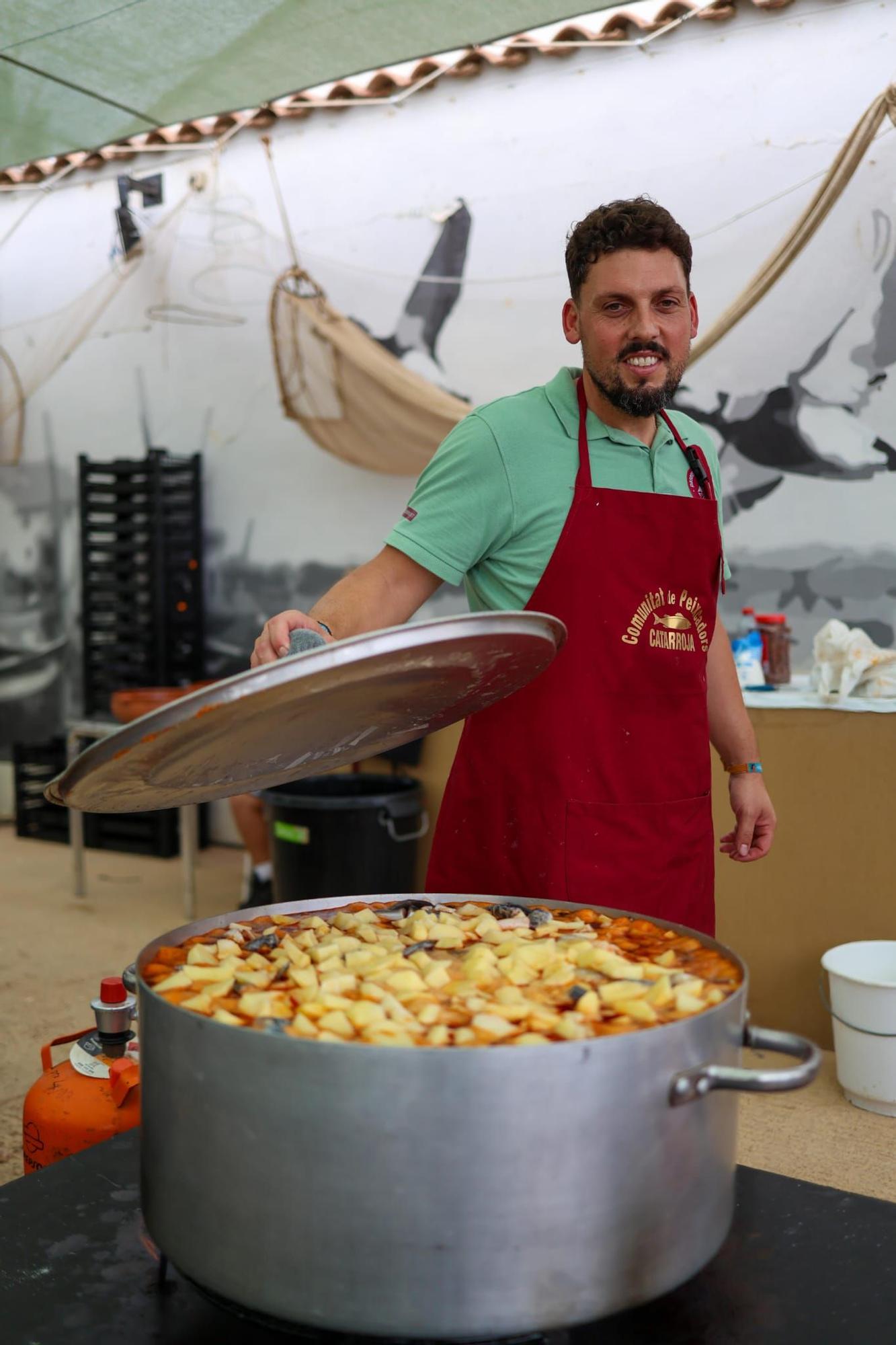 Catarroja recibe a cientos de personas en su tradicional concurso de allipebre