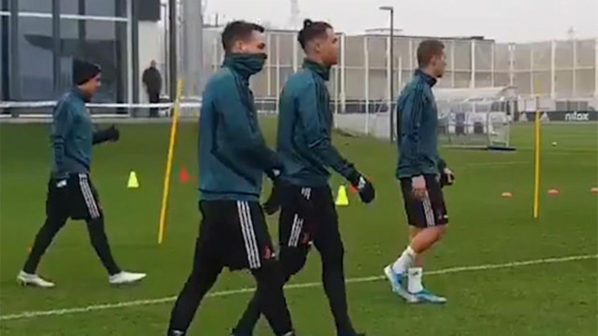 Cristiano Ronaldo vuelve a los entrenamientos como un 'samurái'