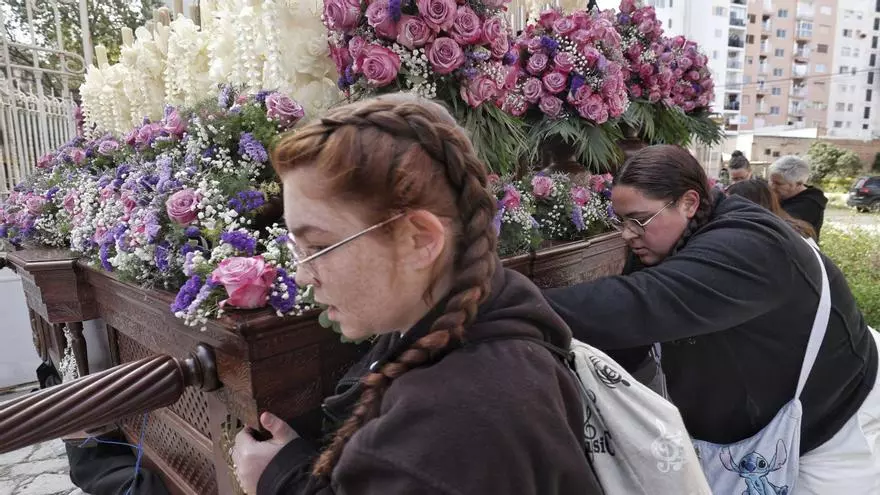 VÍDEO | Mujeres costaleras: el relevo generacional ya es femenino