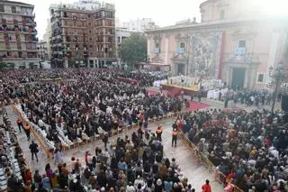 Todas las fotos de La Missa d'Infants en la plaza de la Virgen