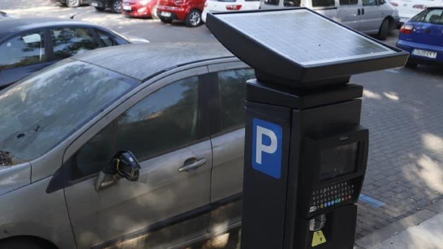 Parquímetro de zona azul en los aledaños de la plaza de toros de Córdoba.