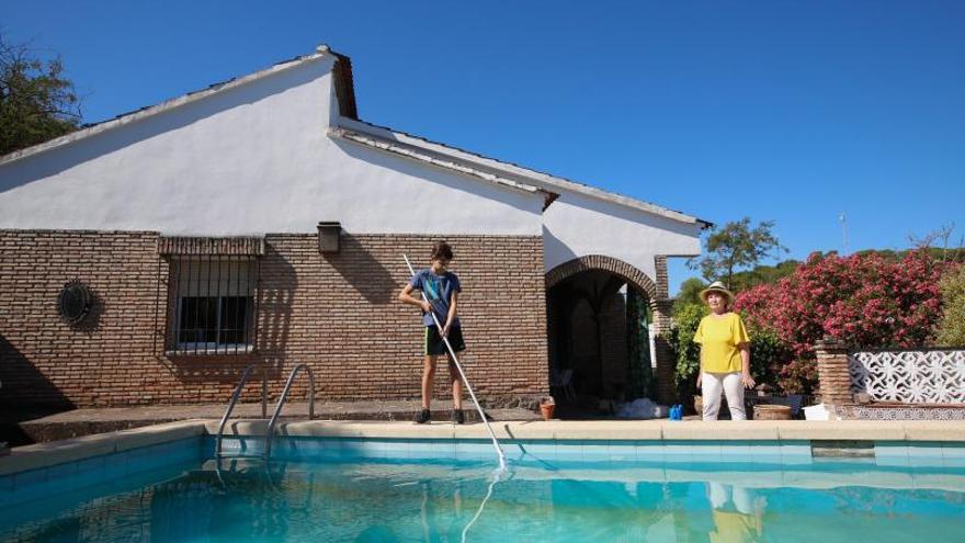 La demanda de casas con piscina para veranear aumenta un 30%