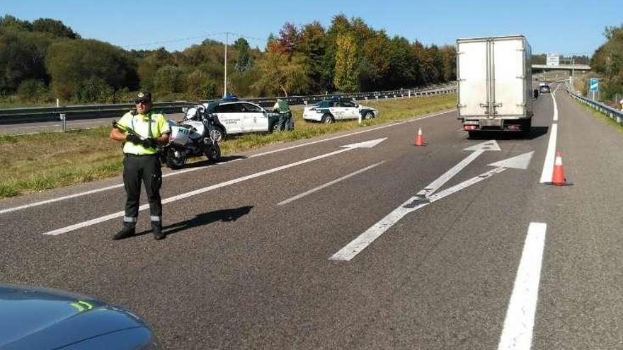 El control se desarrolló en la A-52, en Sandiás. // FdV