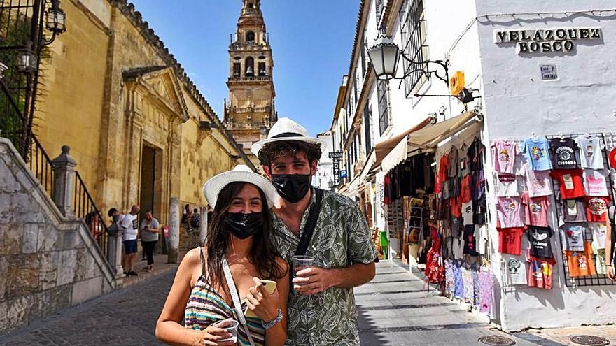 Laura y Marc han viajado desde Barcelona.