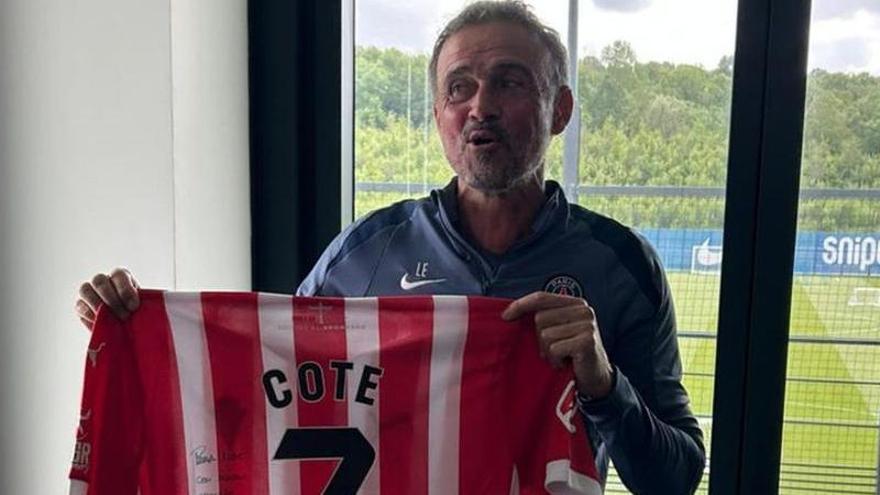 Once minutos con Luis Enrique: intrahistoria del tremendo impacto en París del ídolo del Sporting de Gijón