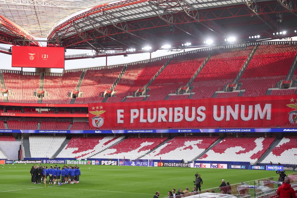 Entrenamiento del Barça en el estadio del Benfica.