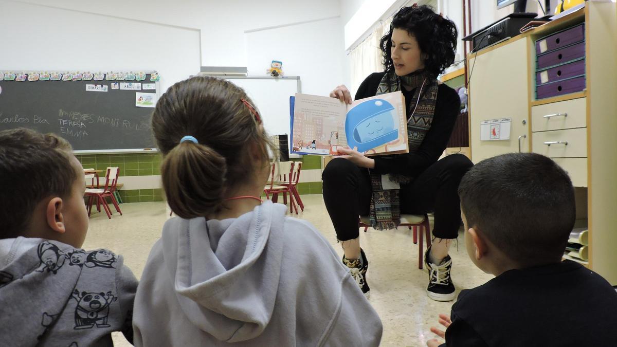 El centro sensibiliza a los menores en torno al TEA a través de actividades.