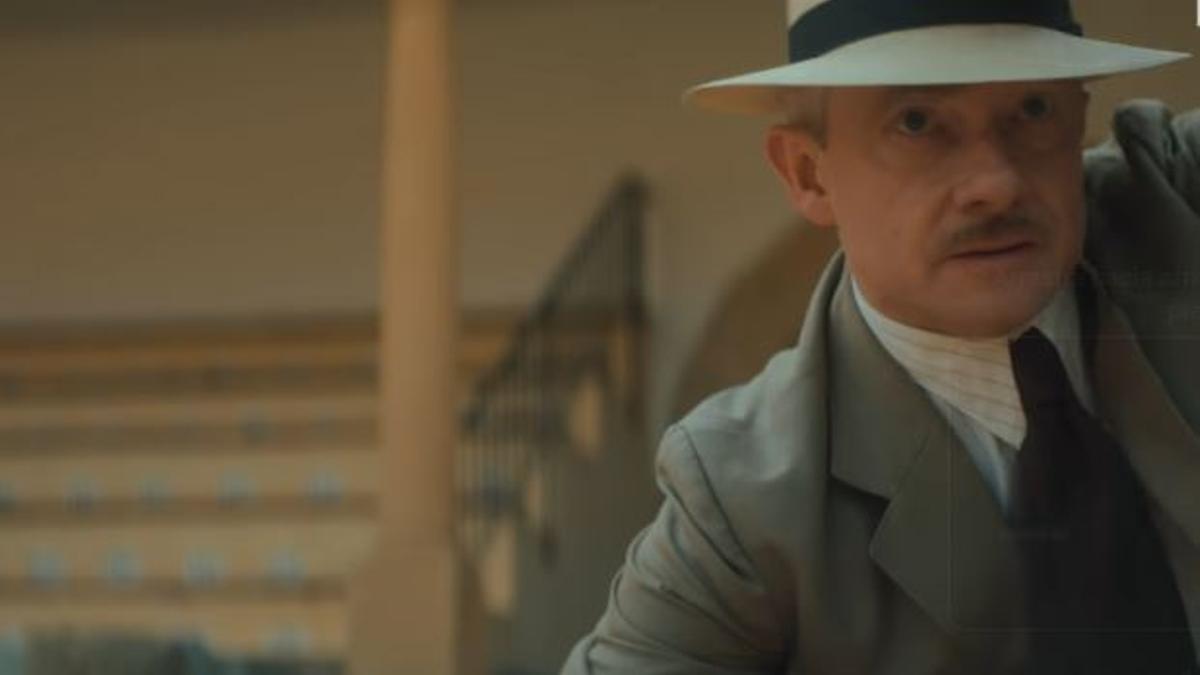 Martin Freeman, en la plaza de toros de Ronda, en una imagen del trailer de 'Agatha Christie: las siete esferas'