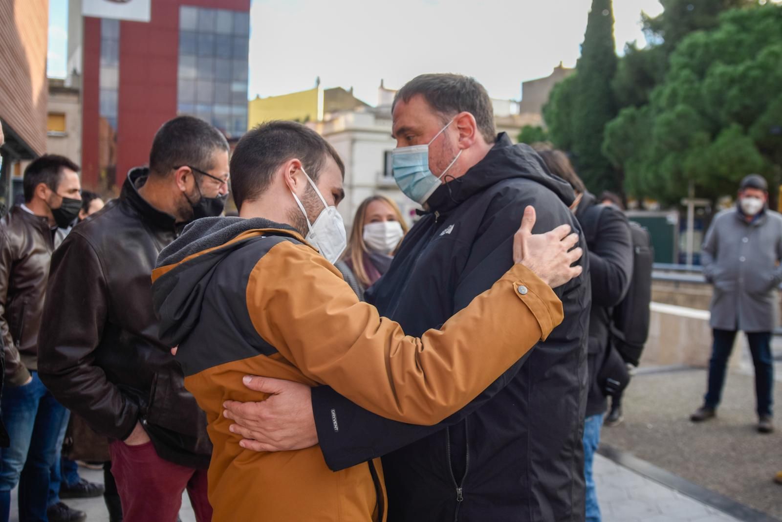 Junqueras visita Figueres per parlar amb botiguers i comerciants