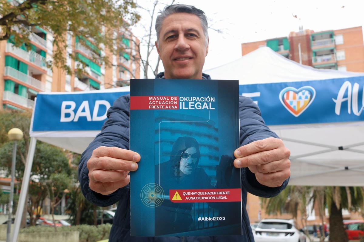 L’alcaldable del PP acusat de «cop de dit» calca a Santa Coloma el «model Albiol» contra les ocupacions