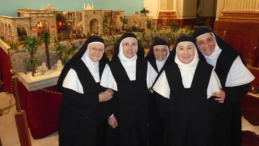 Inauguran el belén de las monjas  de Benigànim