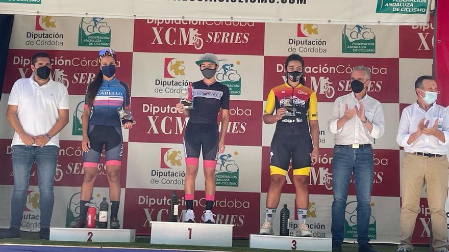 Podio de la MTB Ciudad de Lucena en categoría femenina.