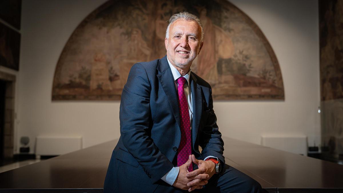 Entrevista al ministro Ángel Víctor Torres