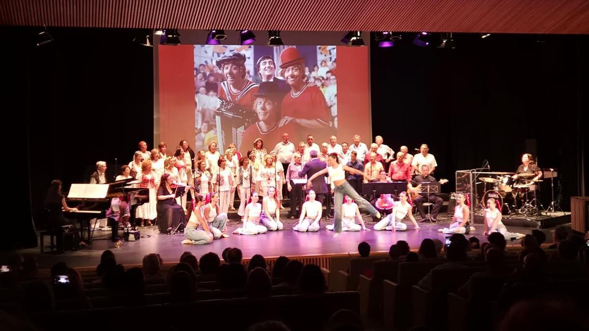 Estreno del espectáculo 'Cuando la tele cantaba' en Santa Eulària