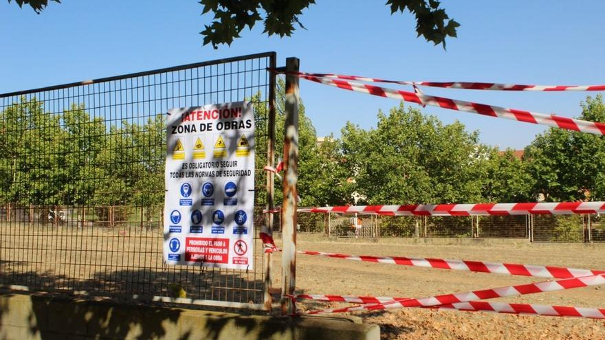 Comienzan las obras para construir la piscina municipal de Las Abadías