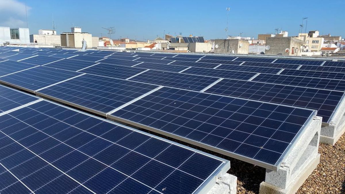 Paneles solares. Los tejados de los edificios se utilizan para albergar placas fotovoltaicas.