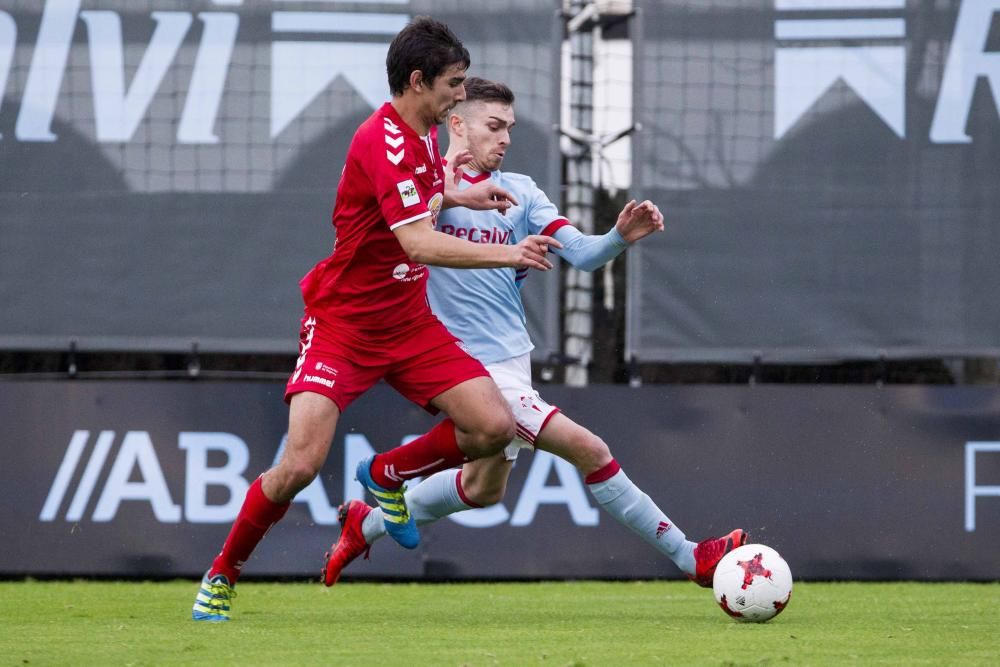 Los vigueses rescatan un empate con dos goles en dos minutos obra de Dani Molina y Juan Hernández.