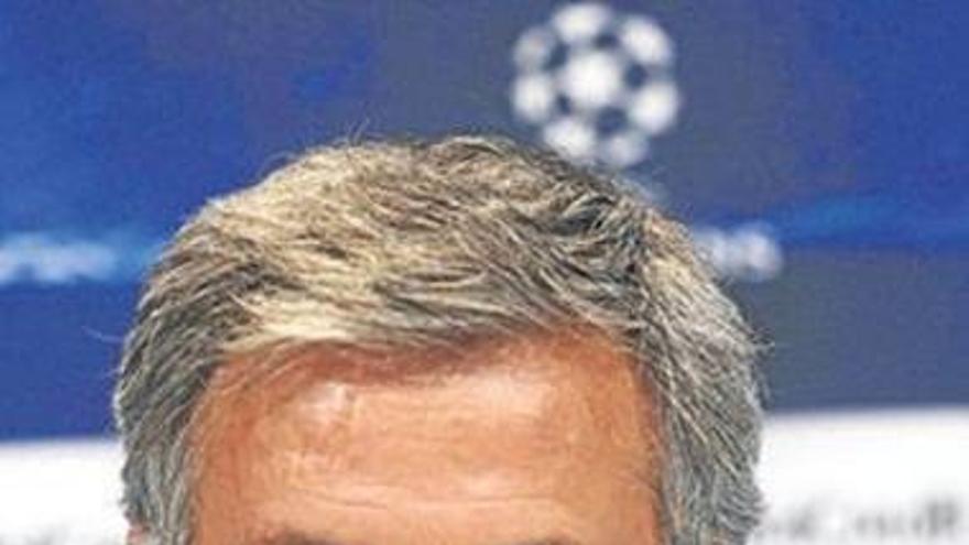 Mourinho sigue con su guerra