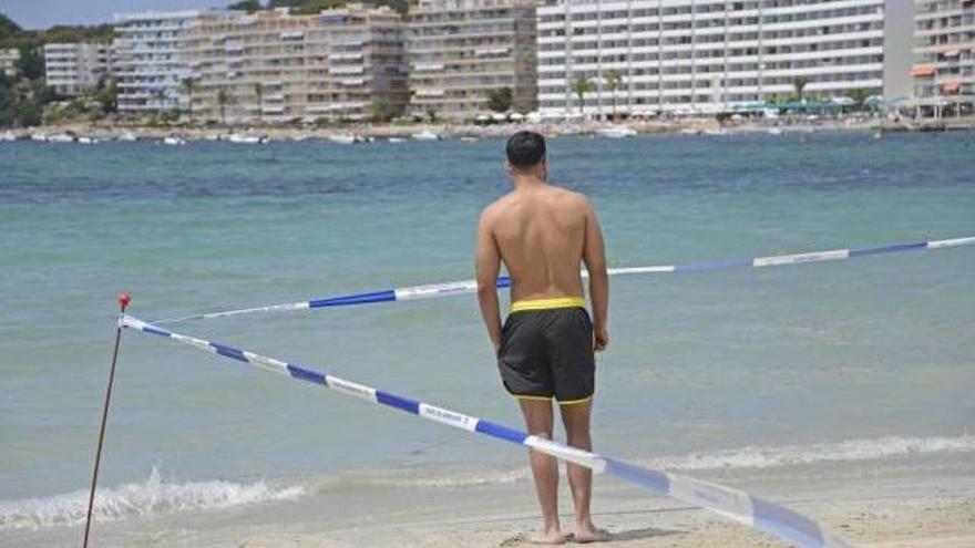 Der Strand in Santa Ponça wurde aus präventiven Gründen bis auf weiteres gesperrt.