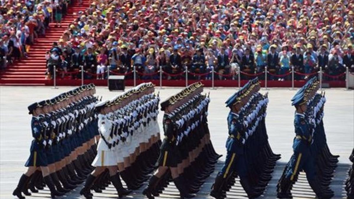 Imagen del espectacular desfile militar en Pekín, este jueves.