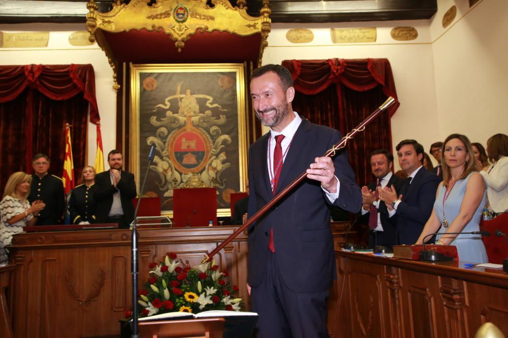 Toma de posesión de Carlos González como alcalde de Elche 2019.