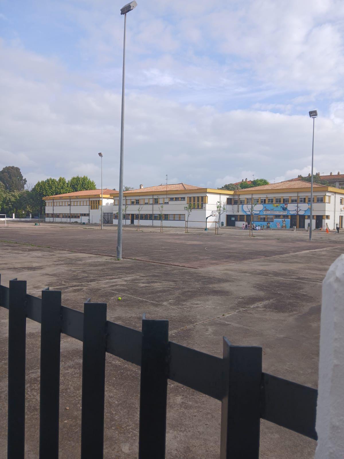 Hacemos reclama sombras en el CEIP Gloria Fuertes.