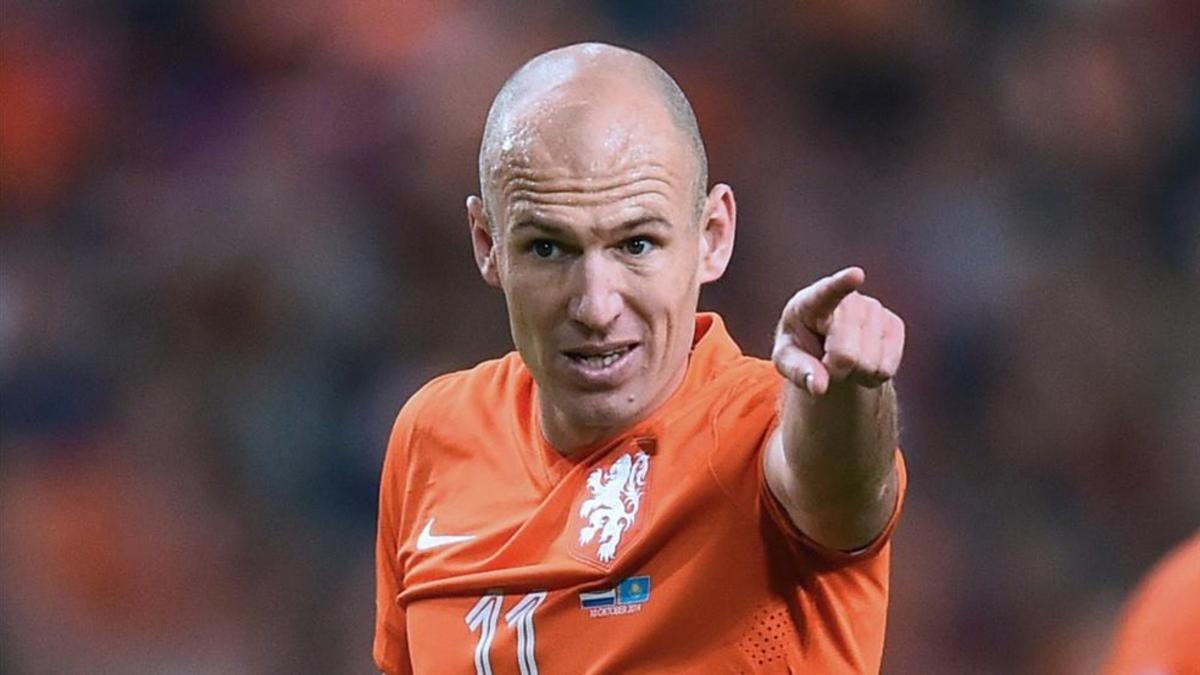 Robben señala el camino que debe seguir la selección de Holanda