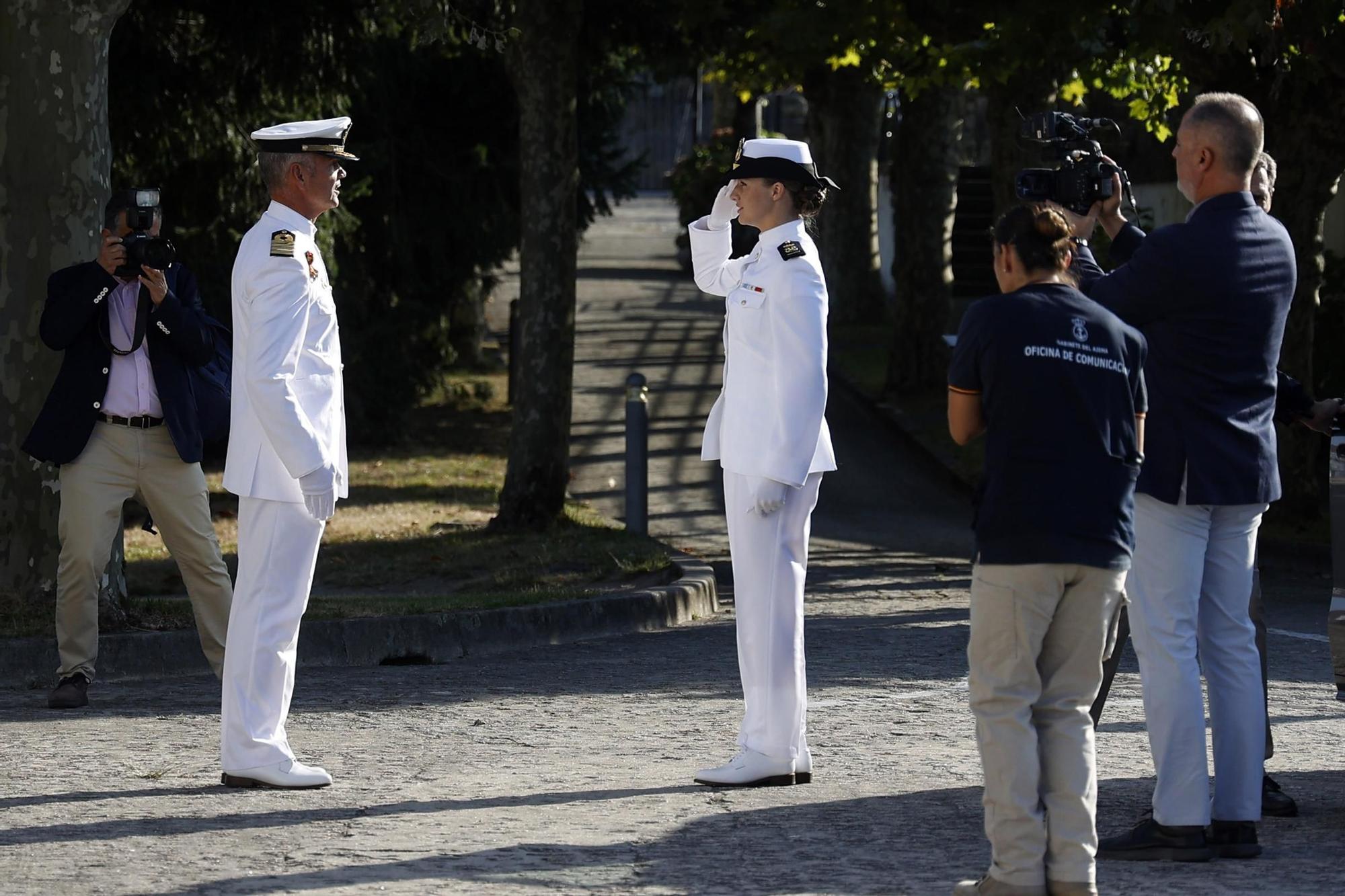 Leonor conoce de primera mano la Escuela Naval de Marín