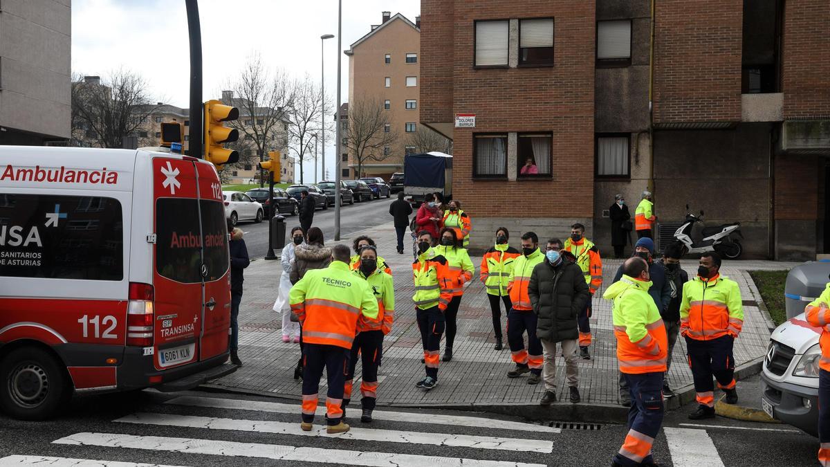 Homenaje de sus compañeros al técnico de ambulancia fallecido en Gijón