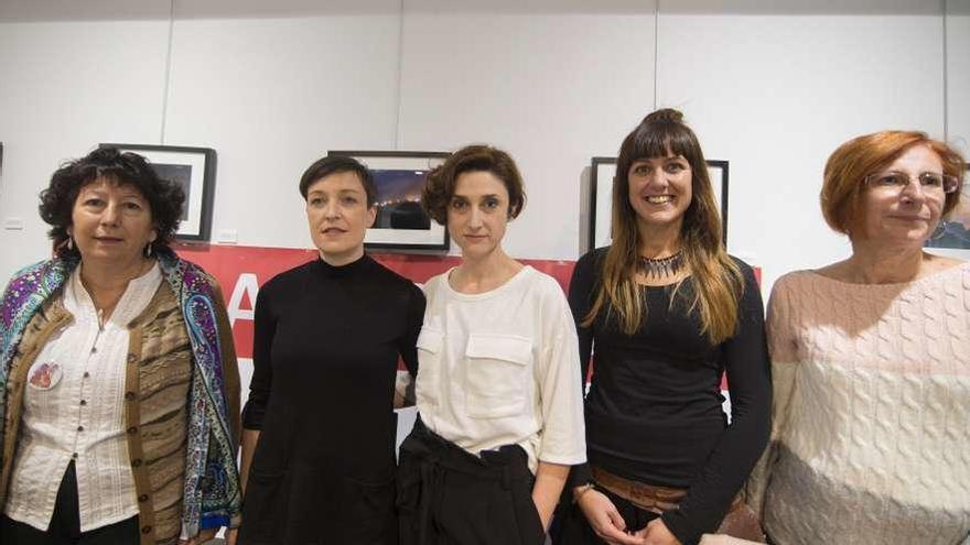 Por la izquierda, Anuncia Rodríguez, Berta Pérez, Susana Ruiz, Belén Piñeiro y Covadonga Barroso, ayer.