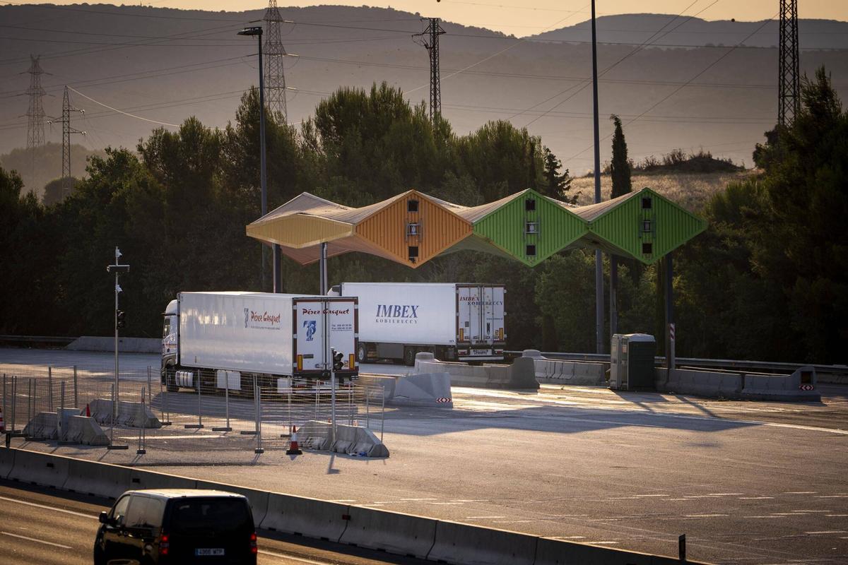 Granollers ve La Roca del Vallès arasındaki eski geçiş ücretindeki AP-7 Otoyolu.