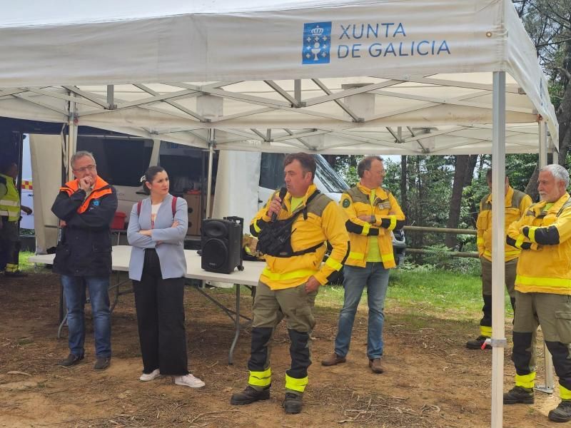 Las imágenes del simulacro contra incendios forestales en Moaña