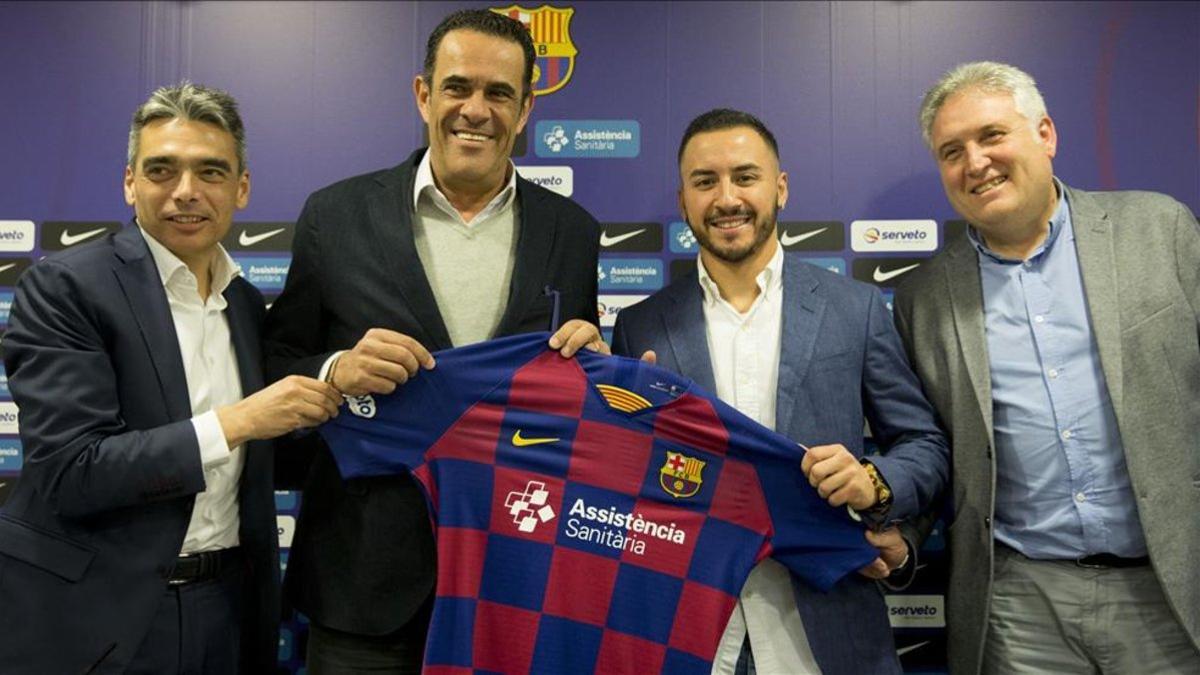 Albert Soler, Vidal Abarça, y Txus Lahoz, junto a Ximbinha