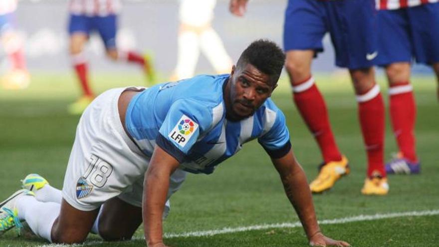 Eliseu, durante el partido contra el Atlético, mostró la soledad ofensiva que tiene el equipo ahora mismo.