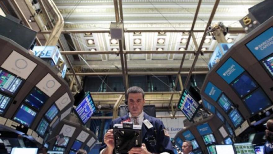 La subida de Wall Street salva otra sesión irracional del mercado