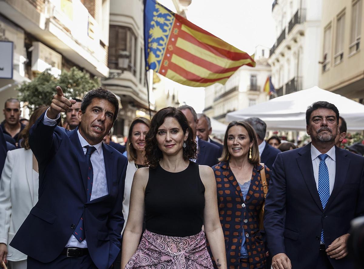 Carlos Mazón, junto a Isabel Díaz Ayuso en València.