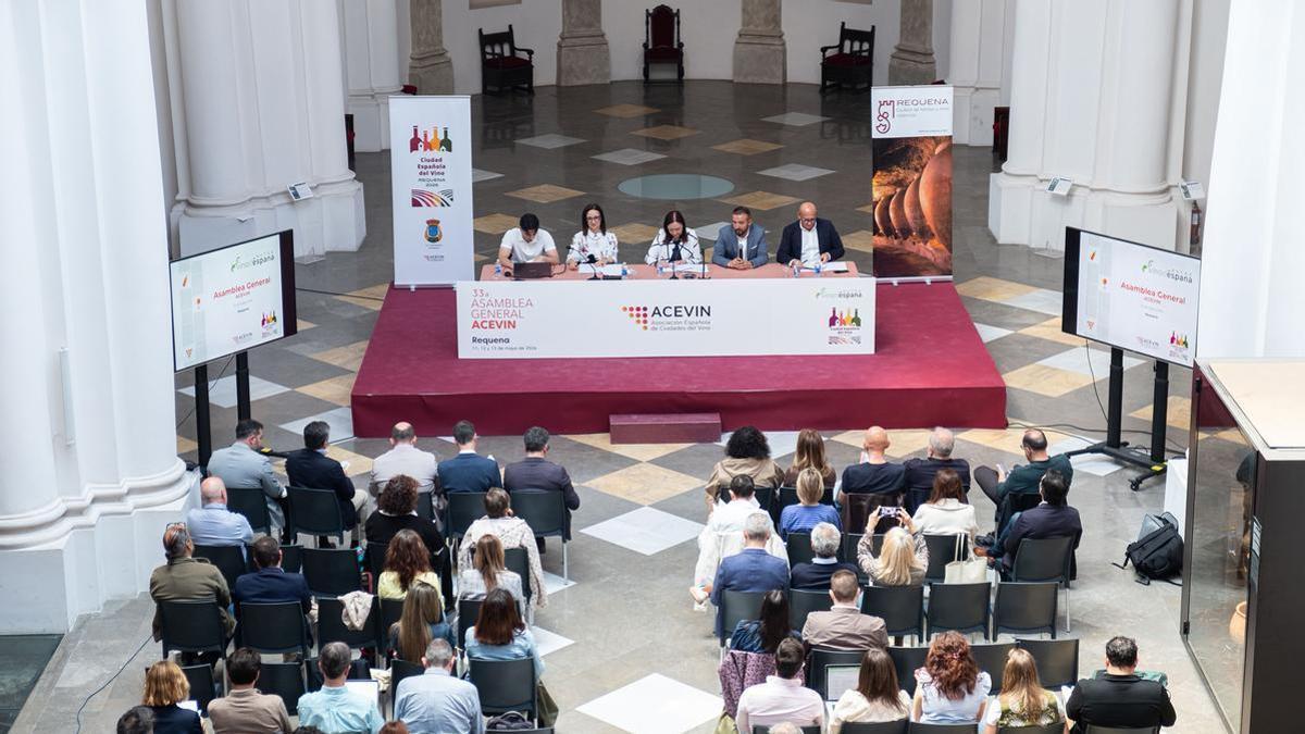 La asamblea se celebró en el Templo de San Nicolás.