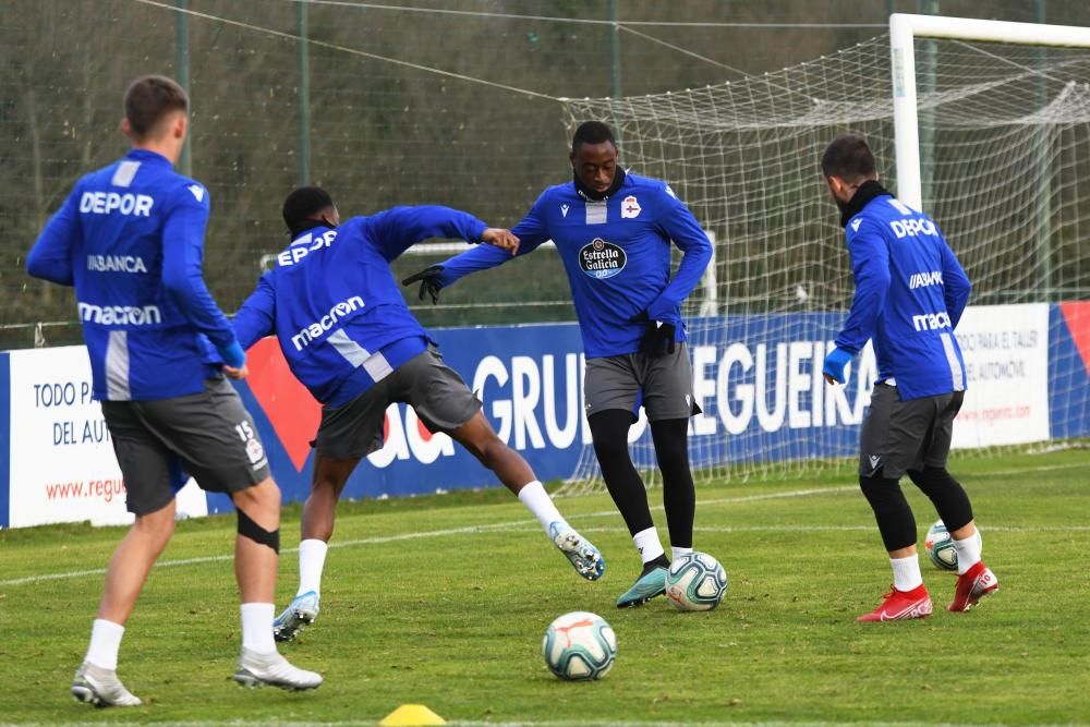 Sabin Merino se entrena con el equipo en Abegondo